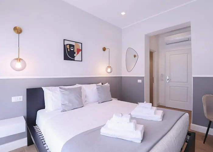 St Peter & Vatican Luxury - Boutique In Centre & Vatican - Ac, Wifi & Metro 5 Min بيت ضيافة 4*