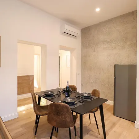 Pensionat St Peter & Vatican Luxury - Boutique In Centre & Vatican - Ac, Wifi & Metro 5 Min *
